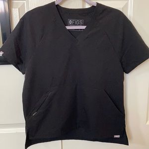 Figs Black scrub top